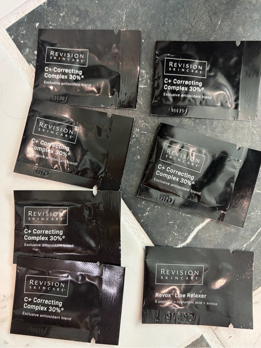 Revision skincare 6 VIT C plus 1 REVOX samples -new